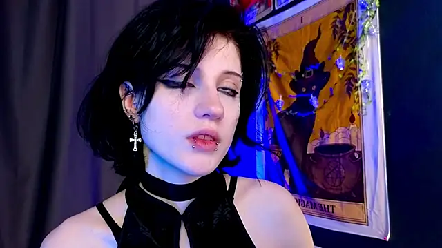 dark vamp  online show from December 29, 2024, 8:58 pm