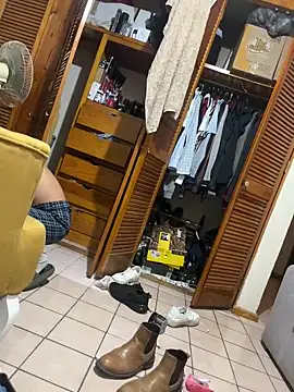 Snapshot of Ginessy chatting on February 1, 2025, 9:00 am Ginessy online show from February 1, 2025, 9:00 am