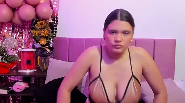 Snapshot of Alessia_Lin chatting on December 26, 2024, 3:42 pm Alessia Lin online show from December 26, 2024, 3:42 pm