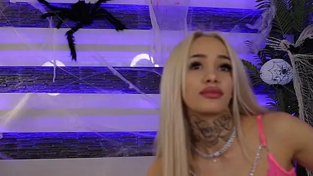 blondie muller online show from October 25, 2025, 8:20 pm