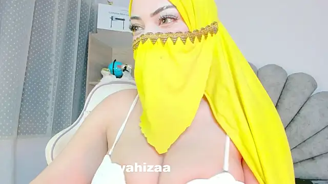 Amaltea online show from November 13, 2025, 9:19 pm