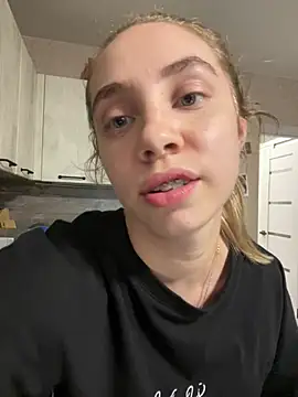 Snapshot of Kitty_Katrine chatting on June 24, 2026, 5:22 pm Kitty Katrine online show from June 24, 2026, 5:22 pm