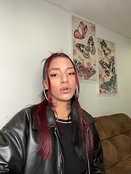 Snapshot of dolcebella chatting on October 3, 2025, 2:15 am dolcebella online show from October 3, 2025, 2:15 am