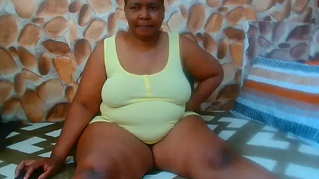 Snapshot of AfricanBigAssxx98 chatting on October 14, 2025, 7:31 am AfricanBigAssxx98 online show from October 14, 2025, 7:31 am