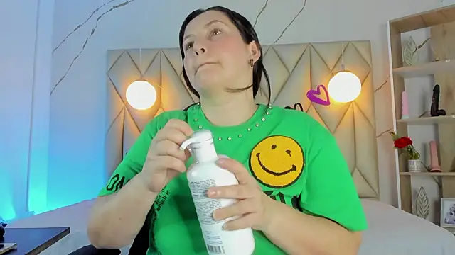 angelswets online show from March 10, 2026, 12:42 pm