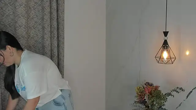 angelswets online show from February 7, 2025, 2:04 pm