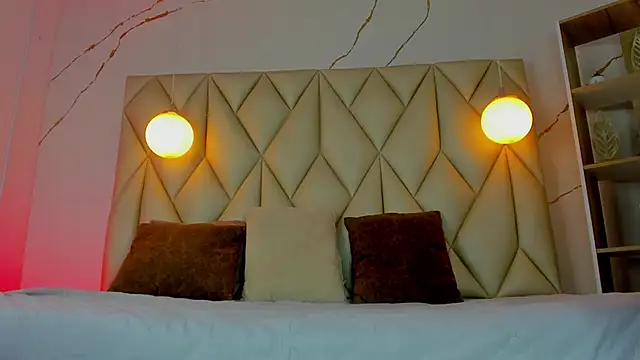 angelswets online show from November 8, 2025, 1:58 pm