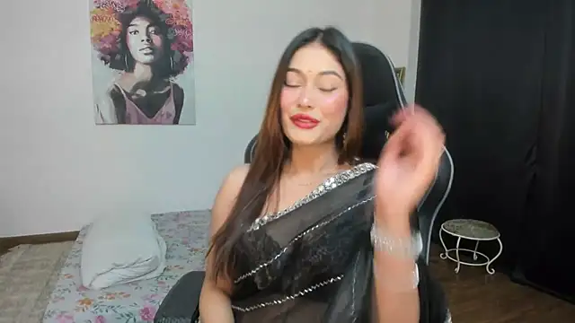 Snapshot of GoddessAnna chatting on December 31, 2024, 6:13 pm GoddessAnna online show from December 31, 2024, 6:13 pm