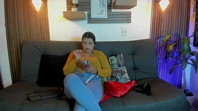 karla 999 online show from October 4, 2025, 2:02 am