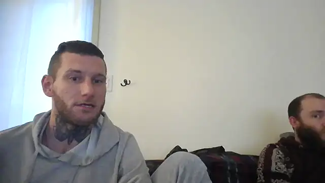 Snapshot of AlvinFoxx chatting on November 3, 2025, 12:31 pm AlvinFoxx online show from November 3, 2025, 12:31 pm