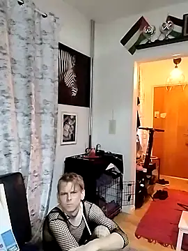 Snapshot of Hannaforyou2 chatting on December 5, 2024, 12:28 pm Hannaforyou2 online show from December 5, 2024, 12:28 pm