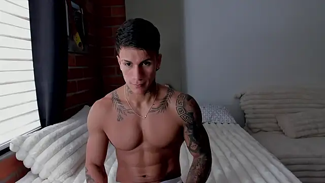 pettergrey1 online show from November 14, 2025, 8:01 pm