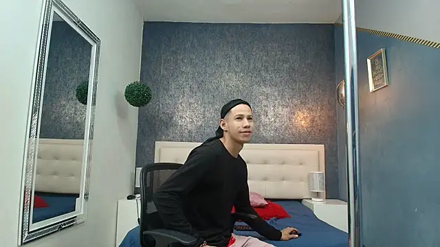 Erick Zhimerman online show from March 1, 2026, 4:12 am