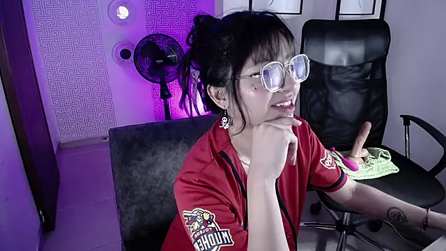 MiaEngels online show from January 29, 2025, 1:38 pm