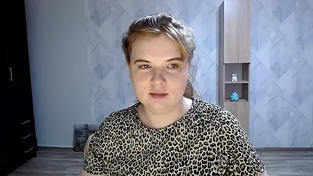 Snapshot of Melina_Hot9 chatting on September 20, 2025, 3:17 pm Melina Hot9 online show from September 20, 2025, 3:17 pm