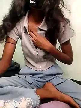 Snapshot of Angalpriya_1 chatting on December 20, 2024, 12:16 pm Angalpriya 1 online show from December 20, 2024, 12:16 pm