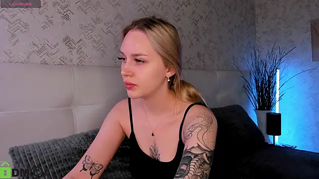 Snapshot of Carol__Cox chatting on October 20, 2025, 10:43 pm Carol  Cox online show from October 20, 2025, 10:43 pm