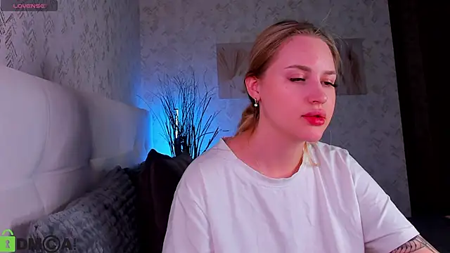 Snapshot of Carol__Cox chatting on October 22, 2025, 10:52 pm Carol  Cox online show from October 22, 2025, 10:52 pm