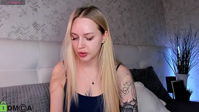 Snapshot of Carol__Cox chatting on October 26, 2025, 10:32 pm Carol  Cox online show from October 26, 2025, 10:32 pm