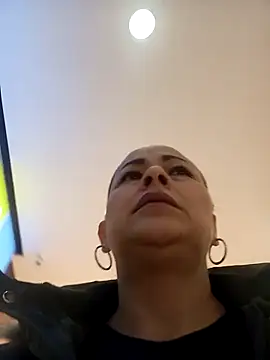 Snapshot of ScarletGlow1 chatting on October 1, 2025, 3:27 pm ScarletGlow1 online show from October 1, 2025, 3:27 pm