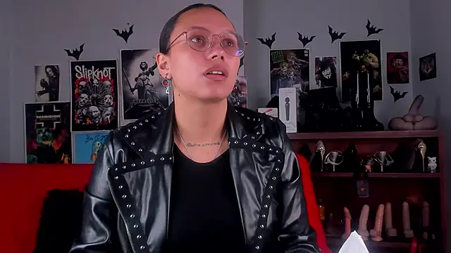 lilith-deveraux online show from May 9, 2026, 4:21 pm