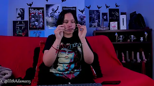 lilith-deveraux online show from March 12, 2026, 2:43 pm