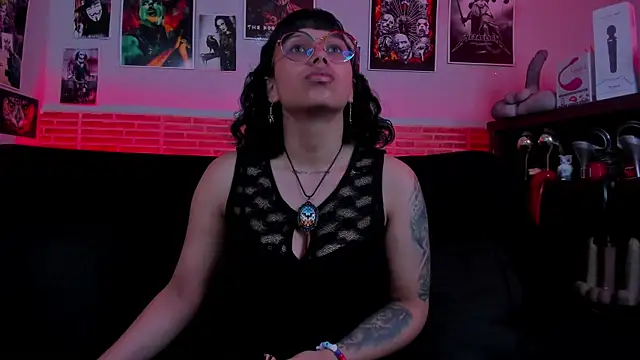 lilith-deveraux online show from September 17, 2025, 2:41 pm