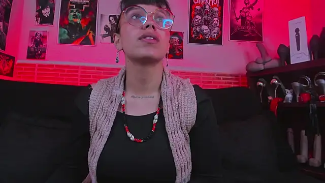 lilith-deveraux online show from October 2, 2025, 1:36 pm