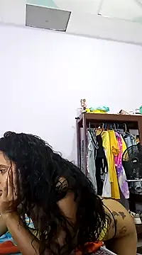 Snapshot of Karii-R chatting on January 23, 2025, 12:57 am Karii-R online show from January 23, 2025, 12:57 am
