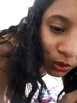 Snapshot of Karii-R chatting on March 10, 2025, 9:18 pm Karii-R online show from March 10, 2025, 9:18 pm