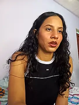 Snapshot of Karii-R chatting on February 23, 2025, 6:34 pm Karii-R online show from February 23, 2025, 6:34 pm