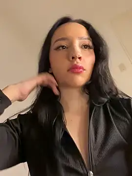 Snapshot of LianaRivera chatting on October 20, 2025, 10:38 am LianaRivera online show from October 20, 2025, 10:38 am