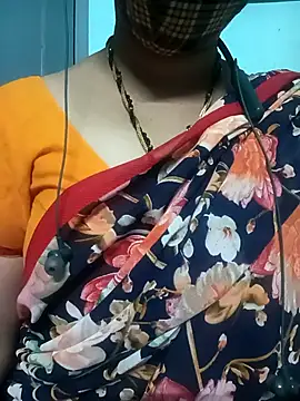 Snapshot of gunjan22 chatting on October 28, 2025, 10:25 am gunjan22 online show from October 28, 2025, 10:25 am