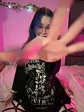 MaddisonHaas online show from January 28, 2025, 3:25 am