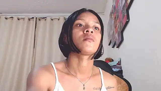 Snapshot of Samary_thomas chatting on March 19, 2025, 12:26 am Samary thomas online show from March 19, 2025, 12:26 am
