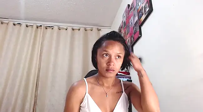Snapshot of Samary_thomas chatting on March 17, 2025, 11:46 pm Samary thomas online show from March 17, 2025, 11:46 pm