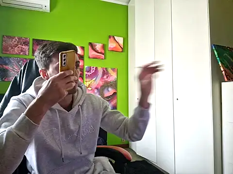 Snapshot of MASTERBULLY chatting on October 14, 2025, 10:38 am MASTERBULLY online show from October 14, 2025, 10:38 am