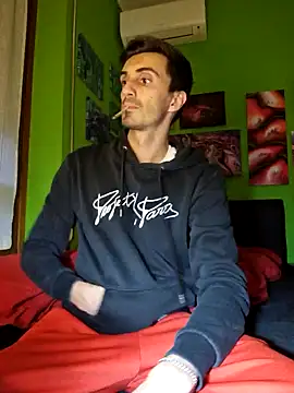 Snapshot of MASTERBULLY chatting on September 24, 2025, 5:08 pm MASTERBULLY online show from September 24, 2025, 5:08 pm