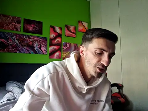 Snapshot of MASTERBULLY chatting on September 30, 2025, 9:59 am MASTERBULLY online show from September 30, 2025, 9:59 am