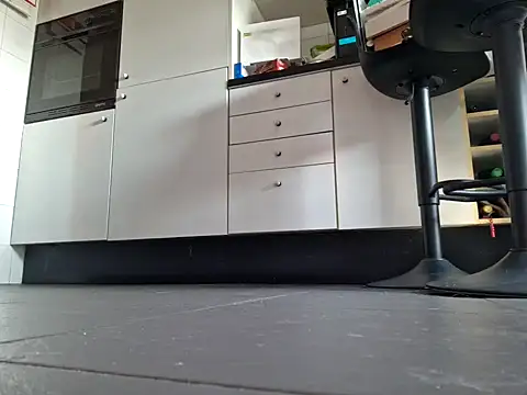 Snapshot of MASTERBULLY chatting on October 15, 2025, 12:35 pm MASTERBULLY online show from October 15, 2025, 12:35 pm