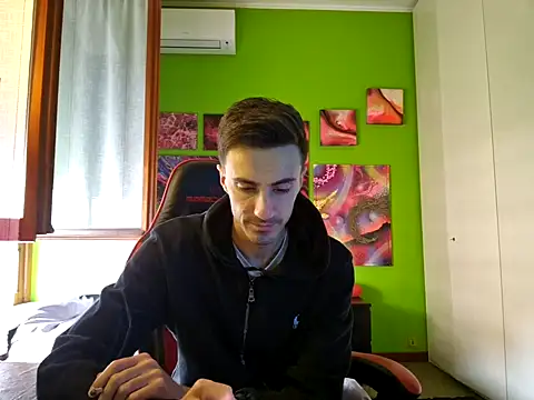 Snapshot of MASTERBULLY chatting on October 3, 2025, 10:39 am MASTERBULLY online show from October 3, 2025, 10:39 am