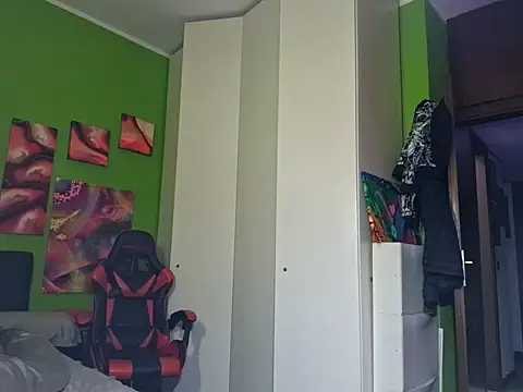 Snapshot of MASTERBULLY chatting on October 4, 2025, 10:11 pm MASTERBULLY online show from October 4, 2025, 10:11 pm