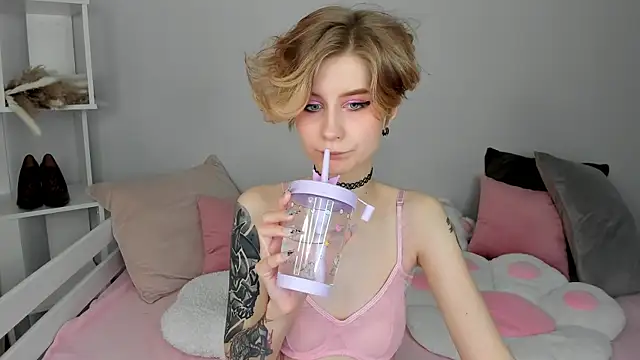 Angel Jules online show from March 11, 2025, 3:58 am