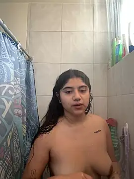 karlynoguez online show from January 22, 2025, 6:10 pm