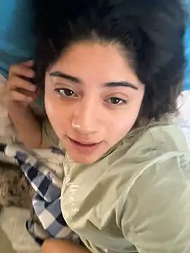 karlynoguez online show from March 2, 2025, 9:52 pm