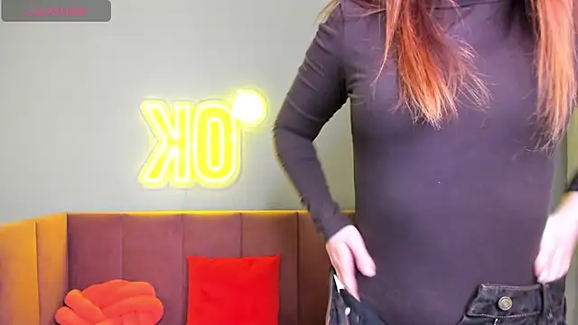 KetrinWhite online show from April 10, 2026, 1:23 am