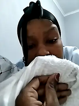 EbonylvyXxZA online show from September 16, 2025, 7:59 pm