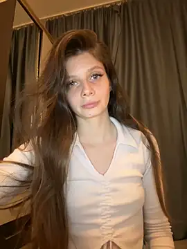 Effi 18 online show from October 12, 2025, 5:47 pm