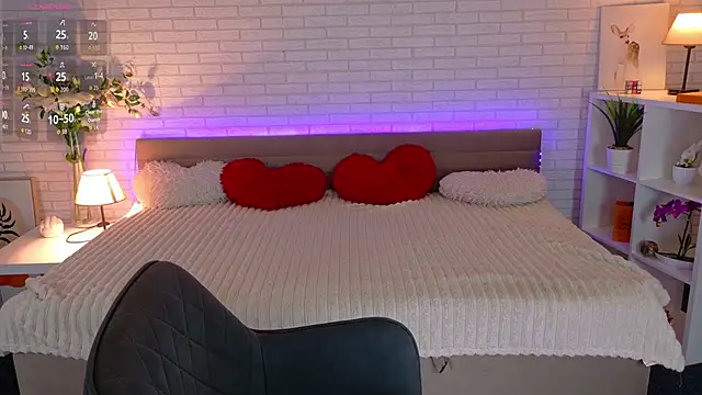 NovaBlissss online show from March 26, 2026, 5:22 pm