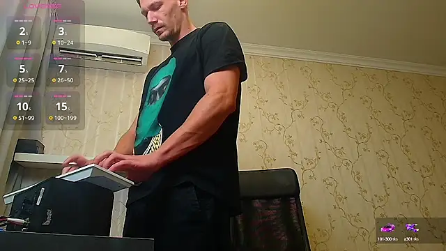 Snapshot of MateoBenjaminX chatting on September 26, 2025, 5:25 am MateoBenjaminX online show from September 26, 2025, 5:25 am